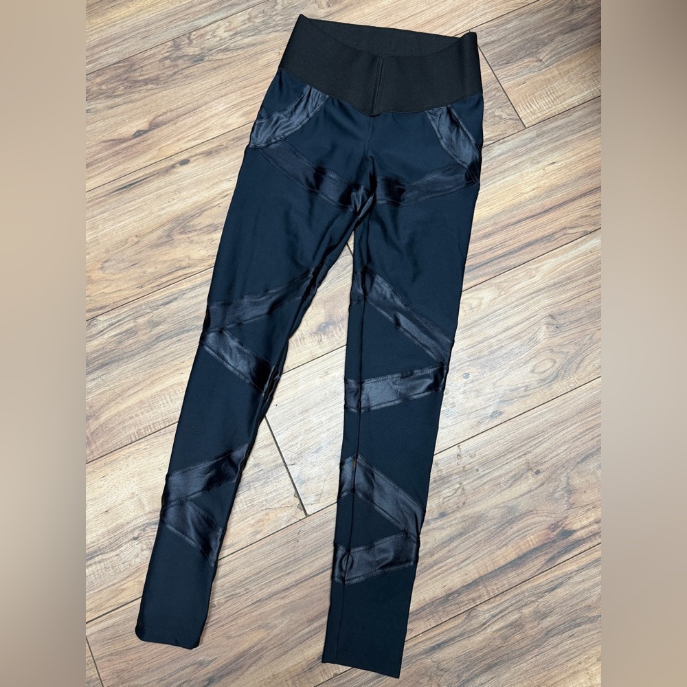 Black Athletic compression weight training Leggin… - image 5